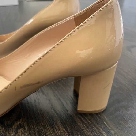 PRADA CAMEL PATENT LEATHER PUMPS size 37 1/2 - Picture 3 of 9